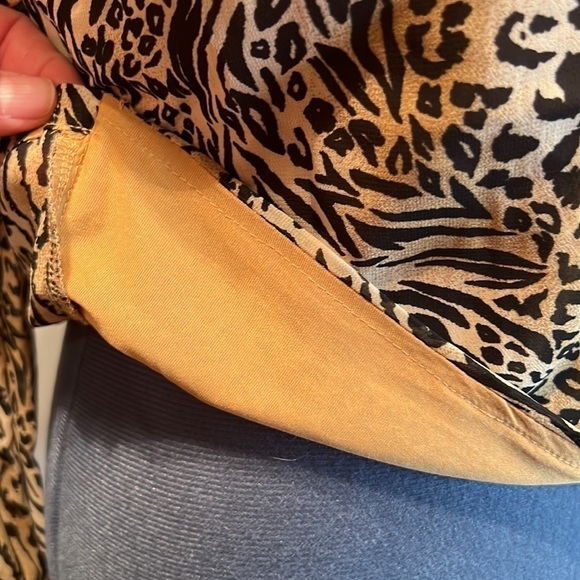 H&M Women’s Leopard Long Sleeve Blouse Size 8 - Picture 10 of 12